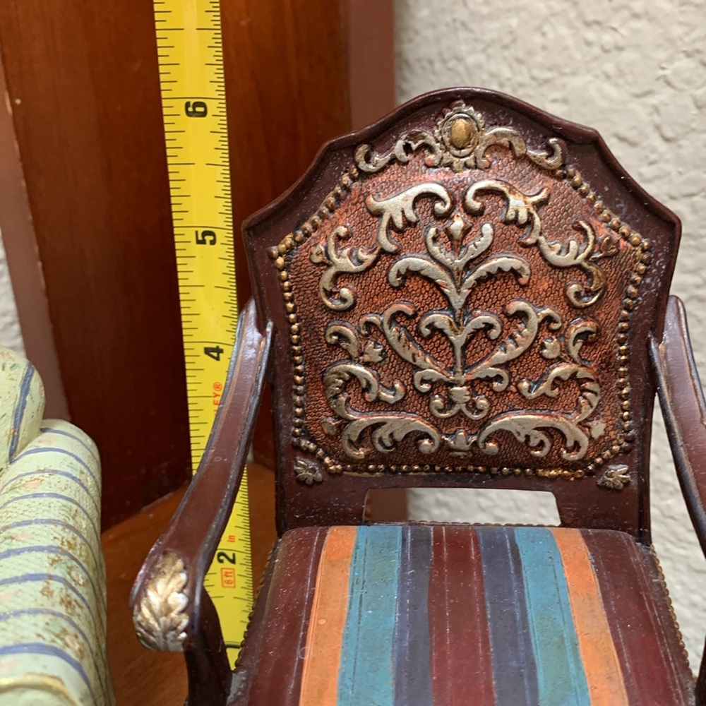 🔹Charming decorative Trinket Box Armchair with Floral Pattern.. - Picture 7 of 9